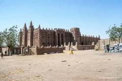 Mli-109-Djenne-19.02.00-Moske-Djenne-februar-2000