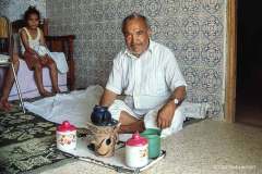 Tun-Tunesien-1998-17-Moureddine-02.07.98-Fremstilling-af-te-Moureddine-juli-1998